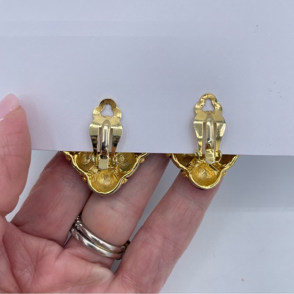 St. John Earrings Gold - Picture 8 of 13